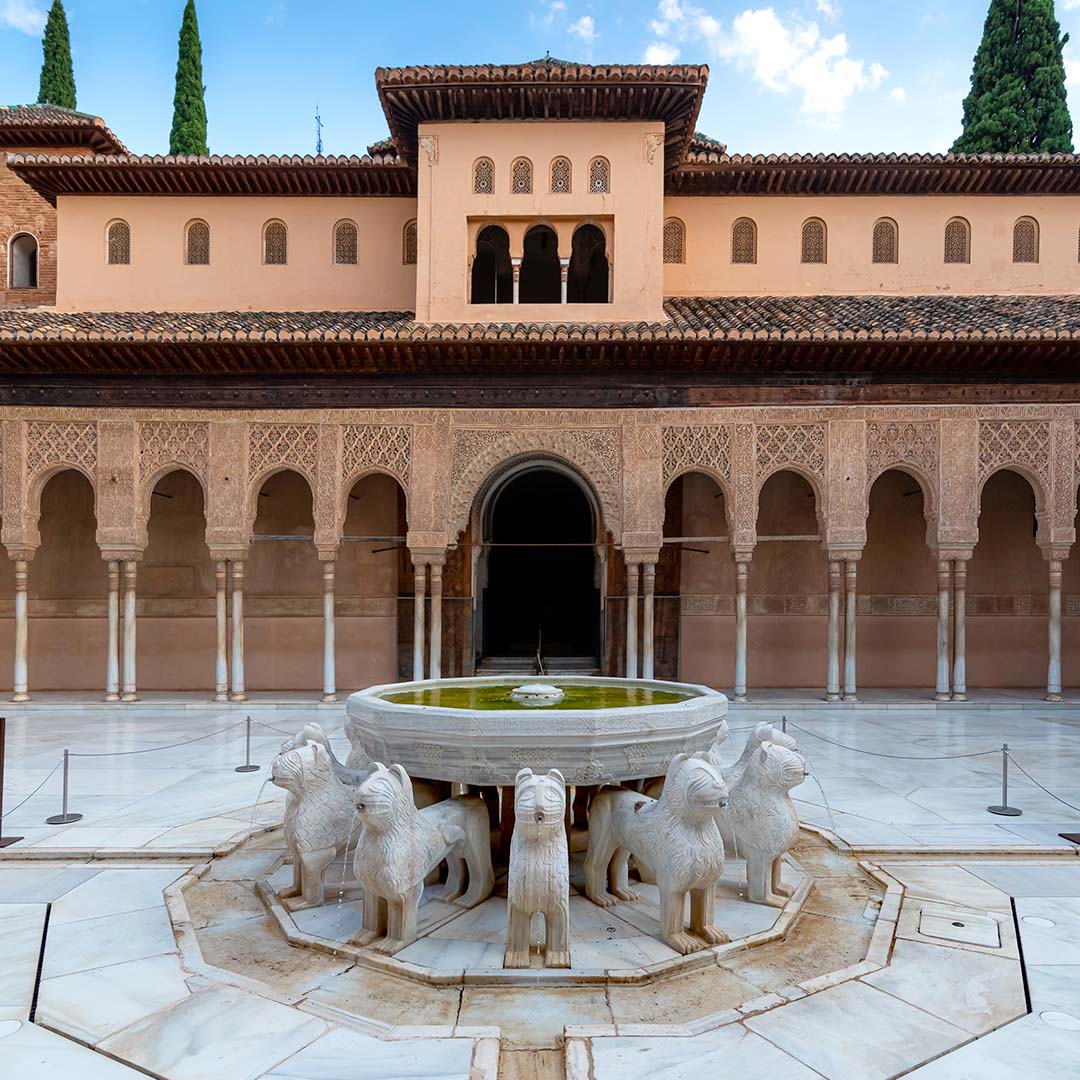 Visita Guiada Alhambra – nosotros compramos la entrada y te unimos a un grupo
