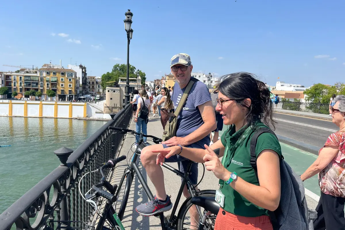 Tour de Sevilla en bicicleta, Visitas Guiadas