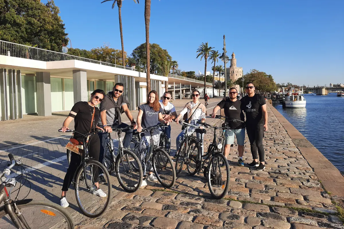 Tour de Sevilla en bicicleta, Visitas Guiadas