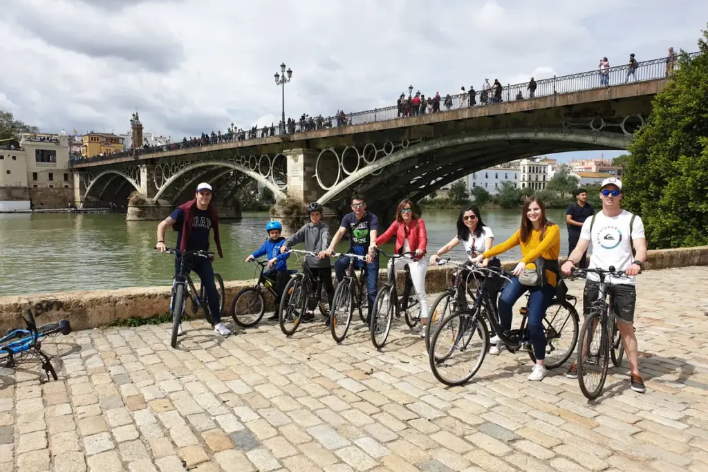 Tour de Sevilla en bicicleta, Visitas Guiadas