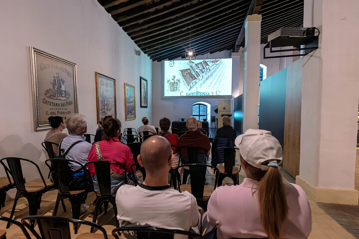Visita guiada a la Bodega Cayetano del Pino