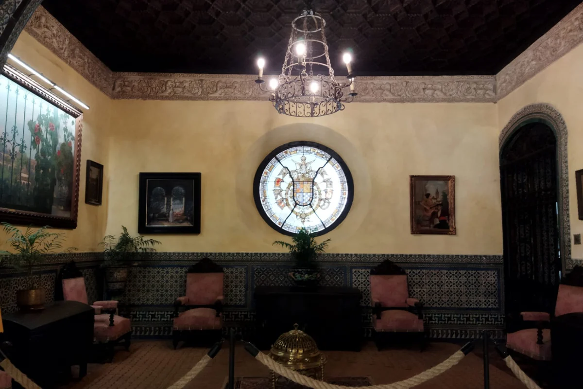 Visita al Palacio de las Dueñas