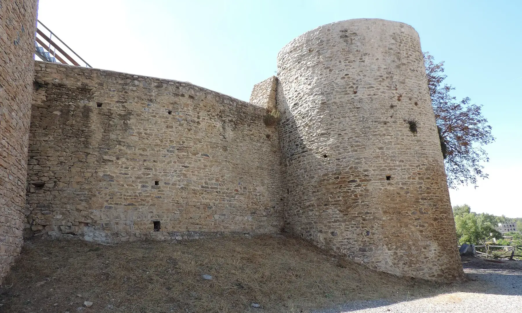 Castillo de Constantina, Constantina