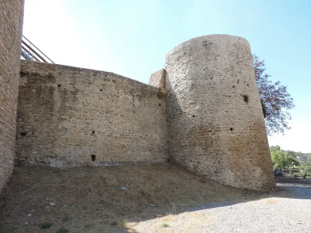 Castillo de Constantina, Constantina