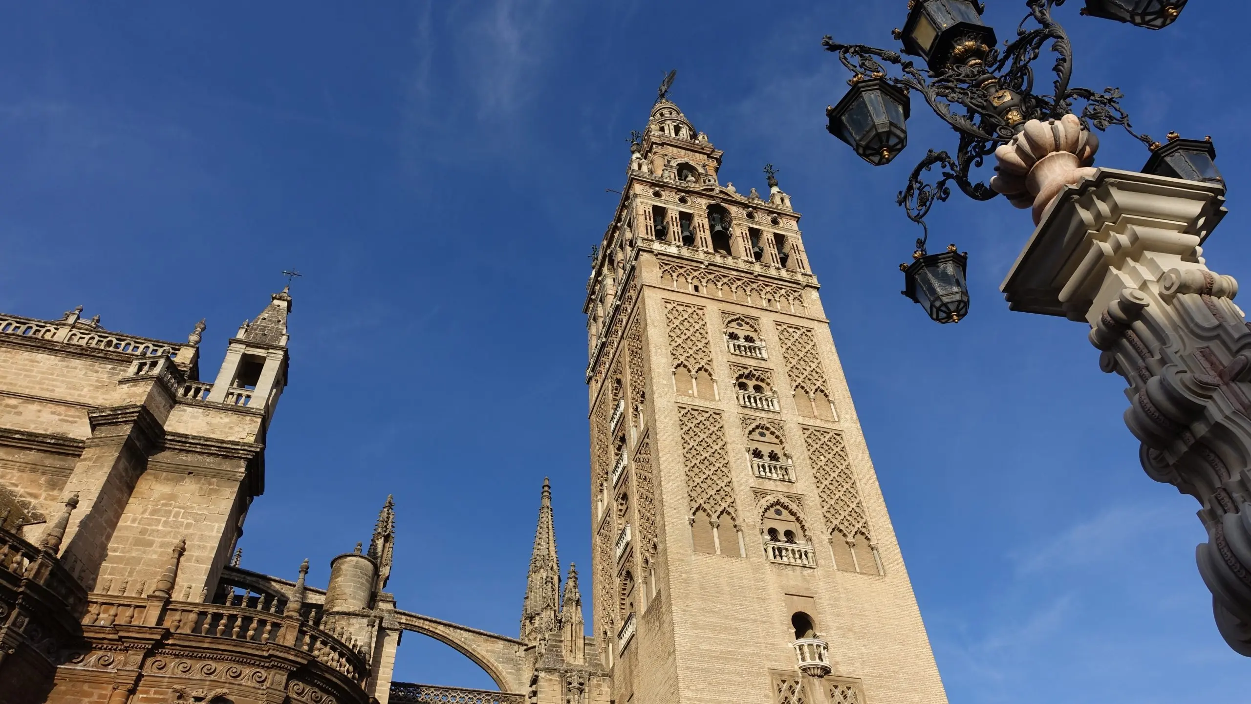 Descubre Sevilla: Tour Privado de 2h30