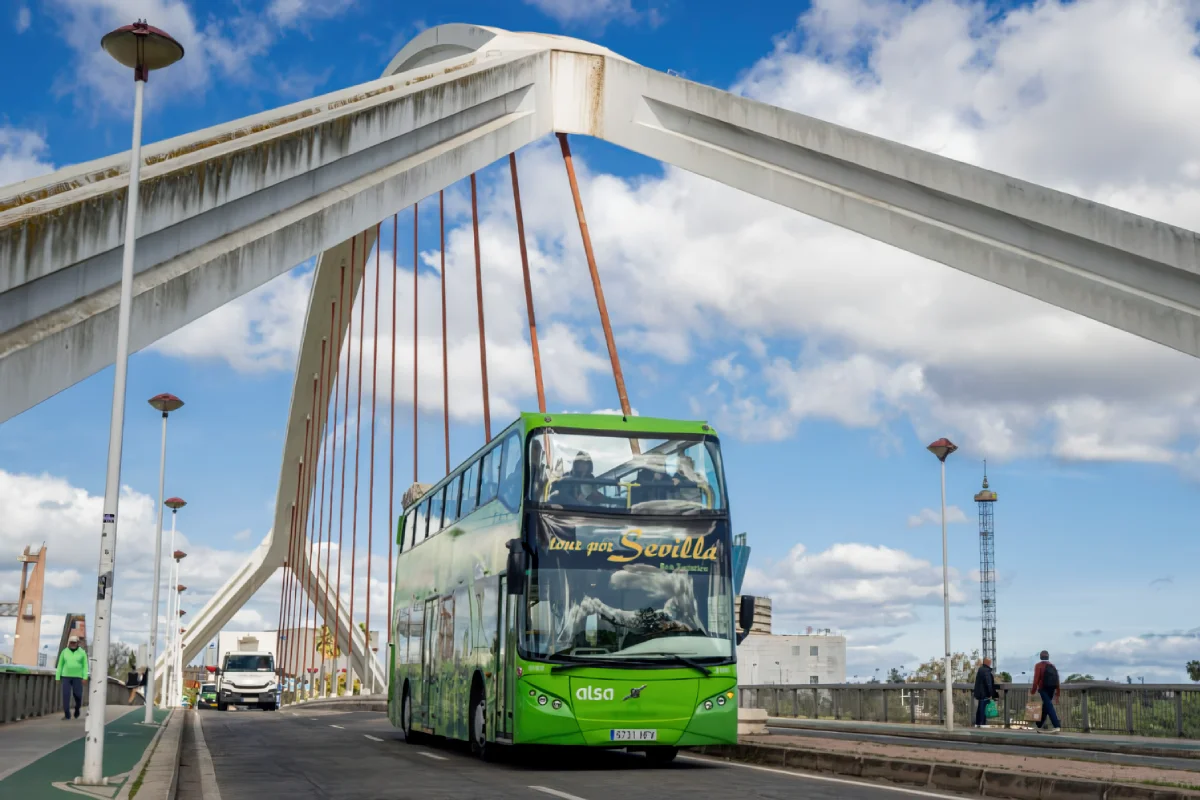 Autobús panorámico Sevilla Sevirama