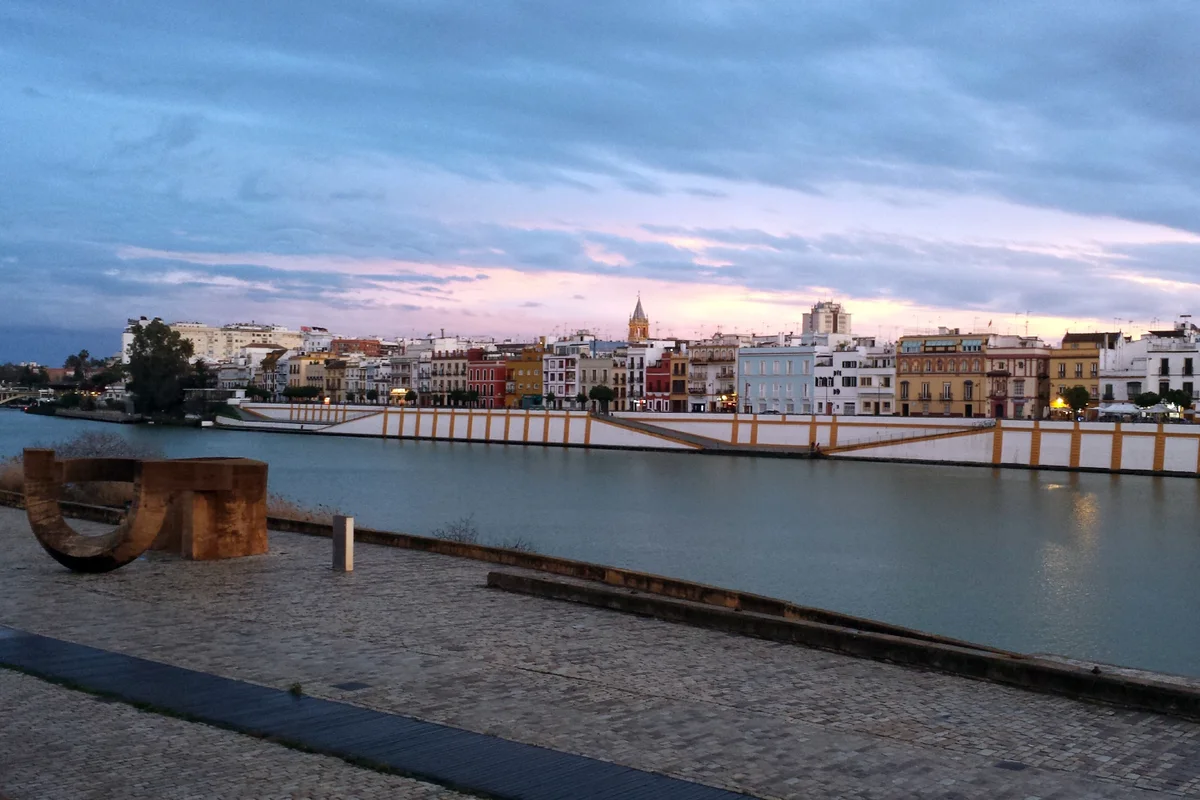 Sevilla Esencial a pie: Catedral, Alcázar y más